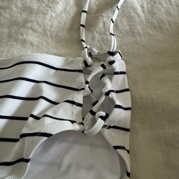 Cupshe Navy and White Bikini - Picture 4 of 8